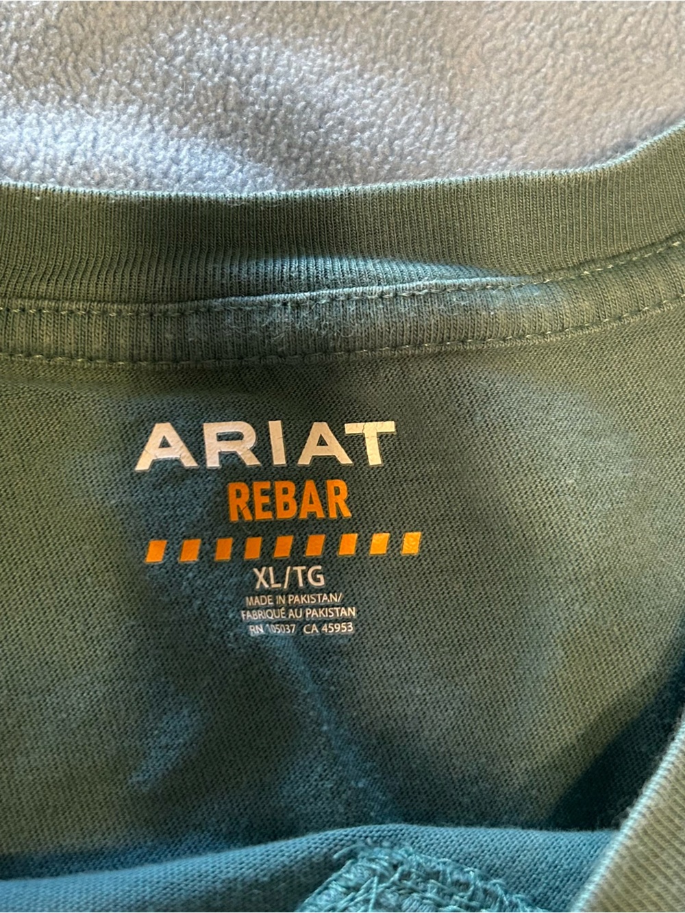 Ariat Rebar Women’s short sleeve top with front pocket. - Picture 3 of 5